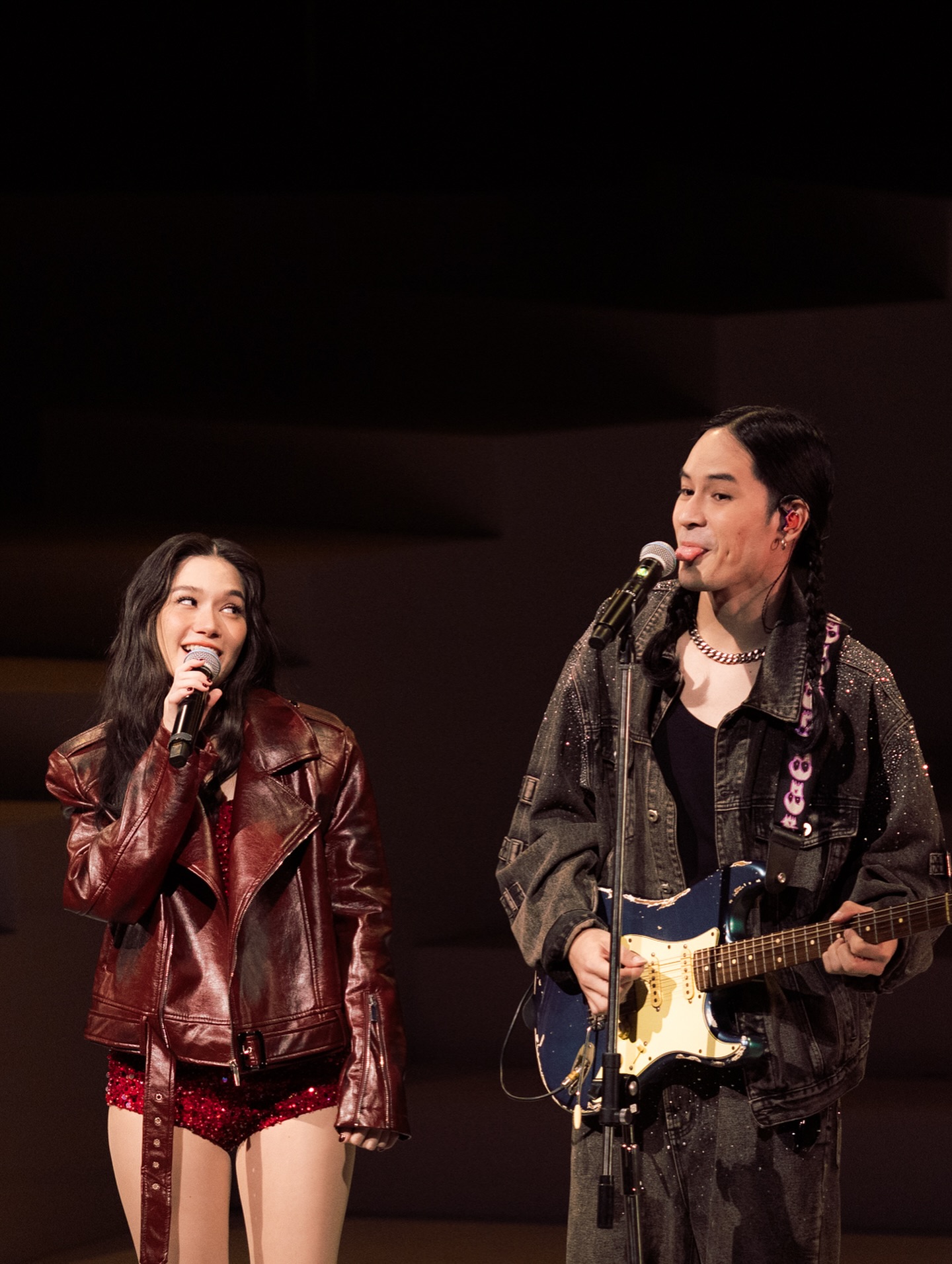 วี - วิโอเลต วอเทียร์