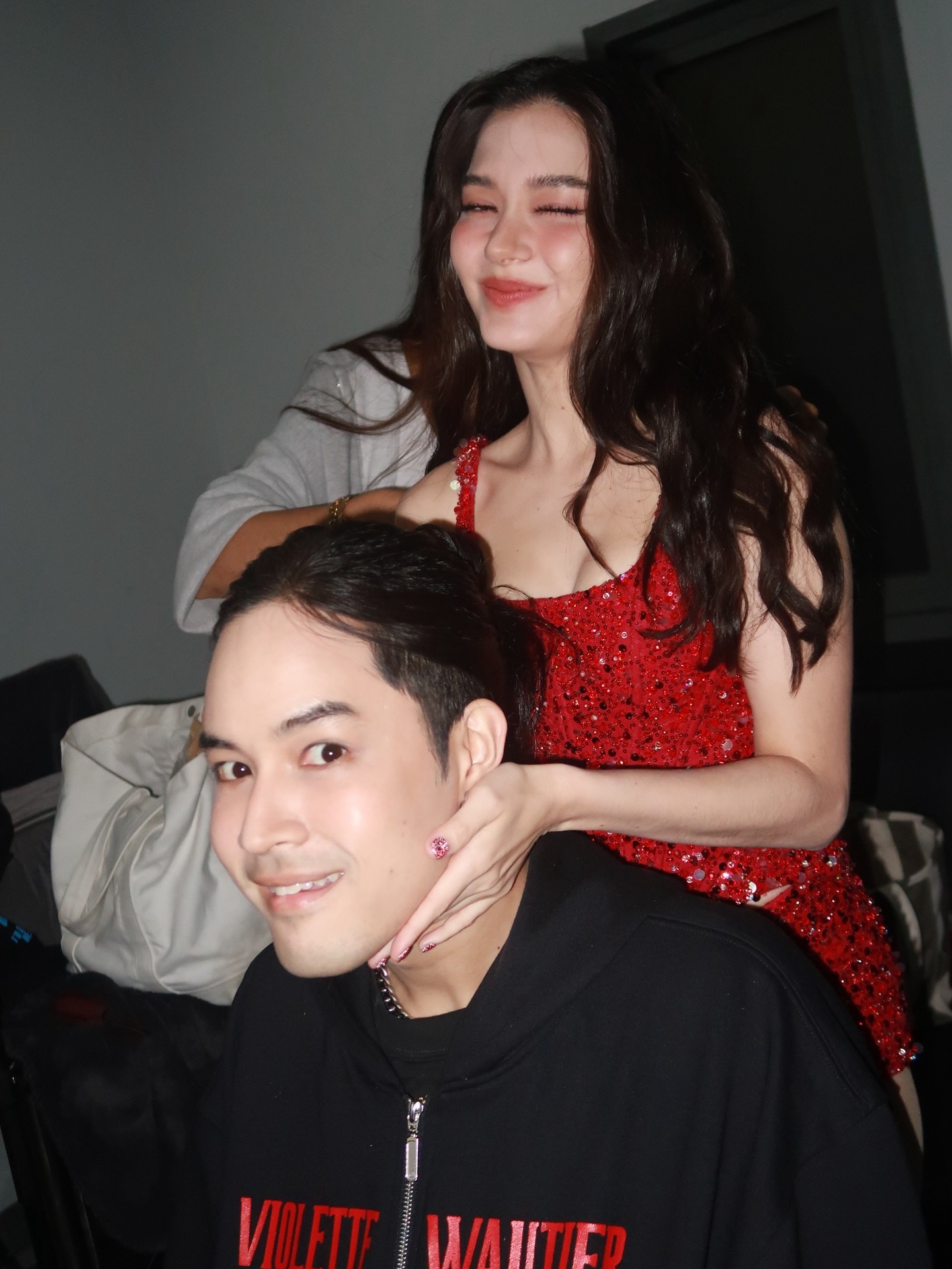 วี - วิโอเลต วอเทียร์