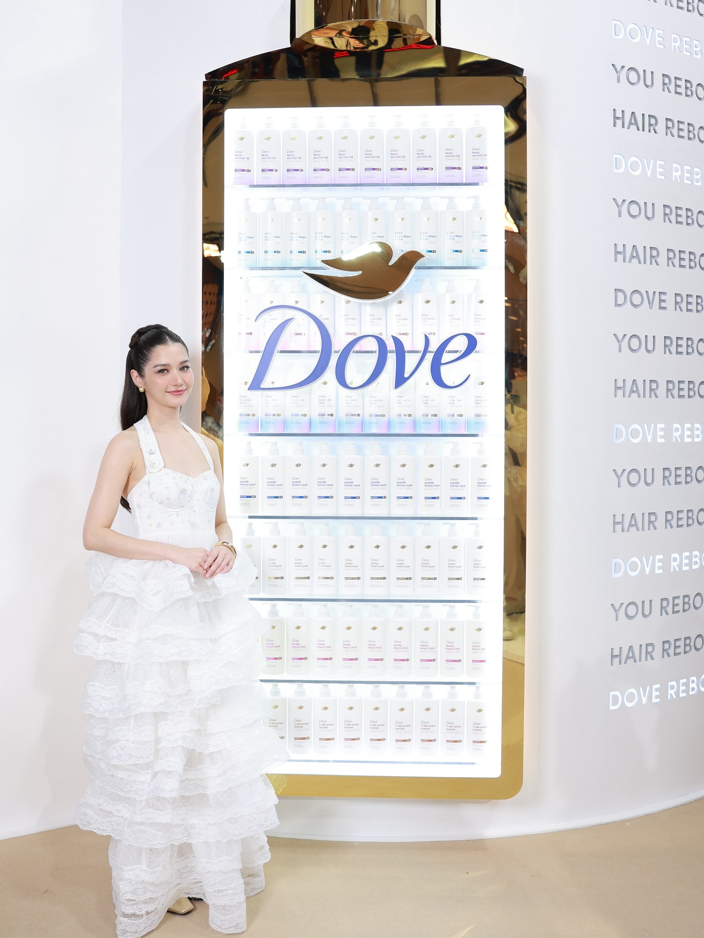 วี - วิโอเลต วอเทียร์