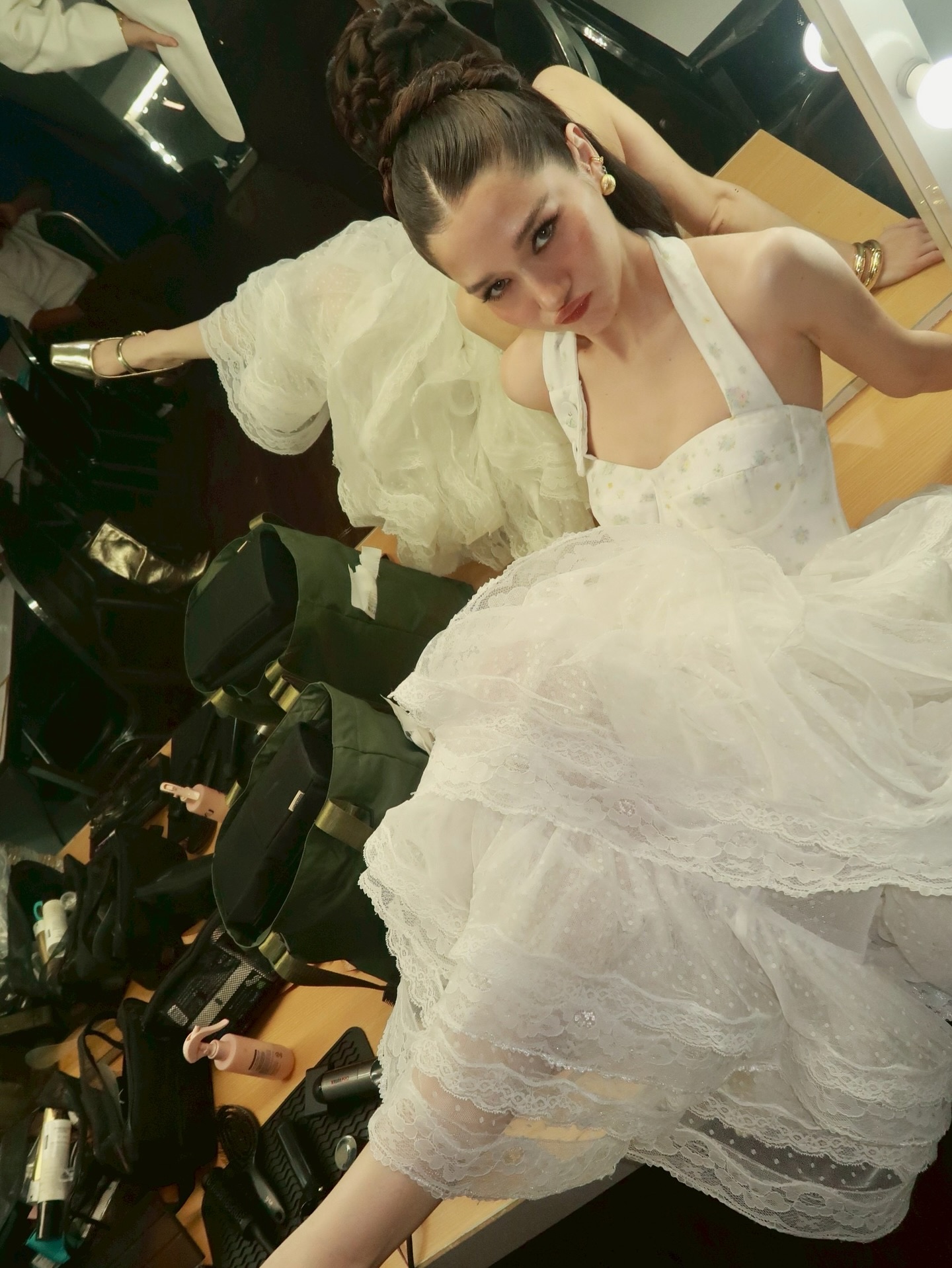 วี - วิโอเลต วอเทียร์