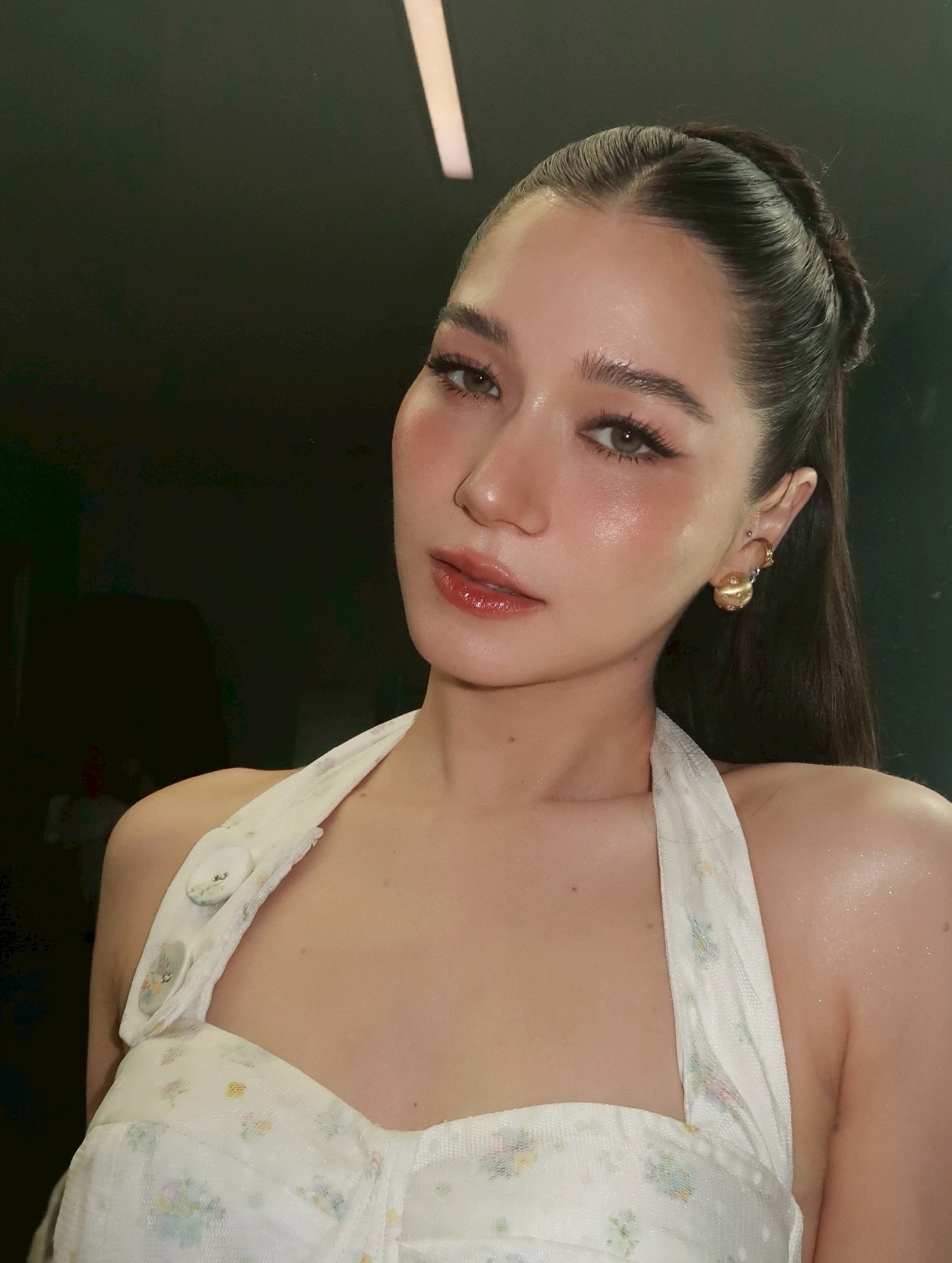 วี - วิโอเลต วอเทียร์