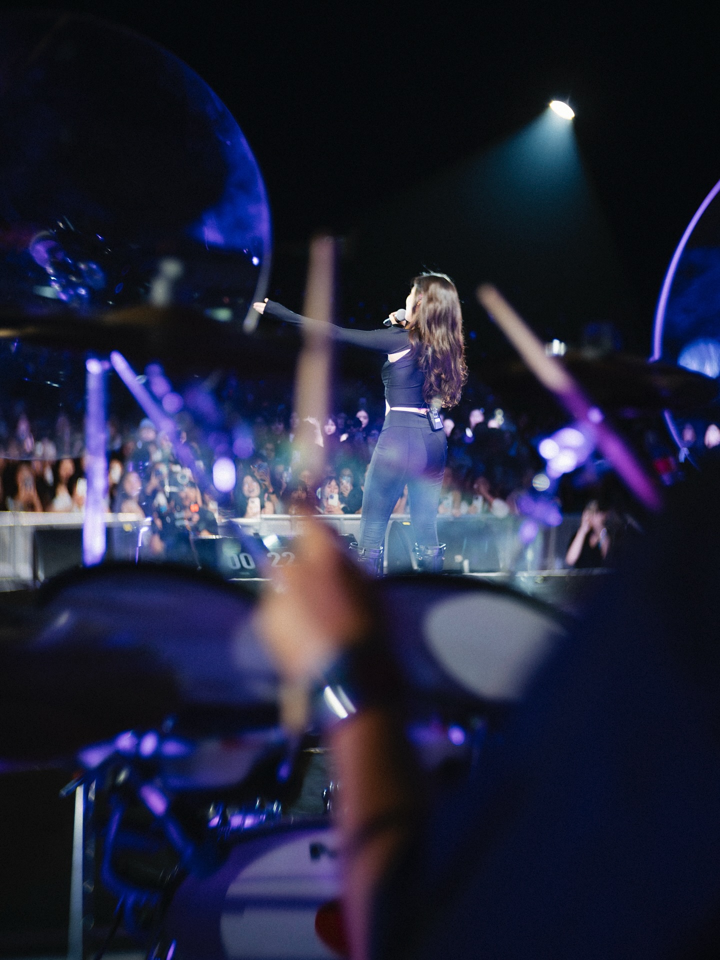 วี - วิโอเลต วอเทียร์