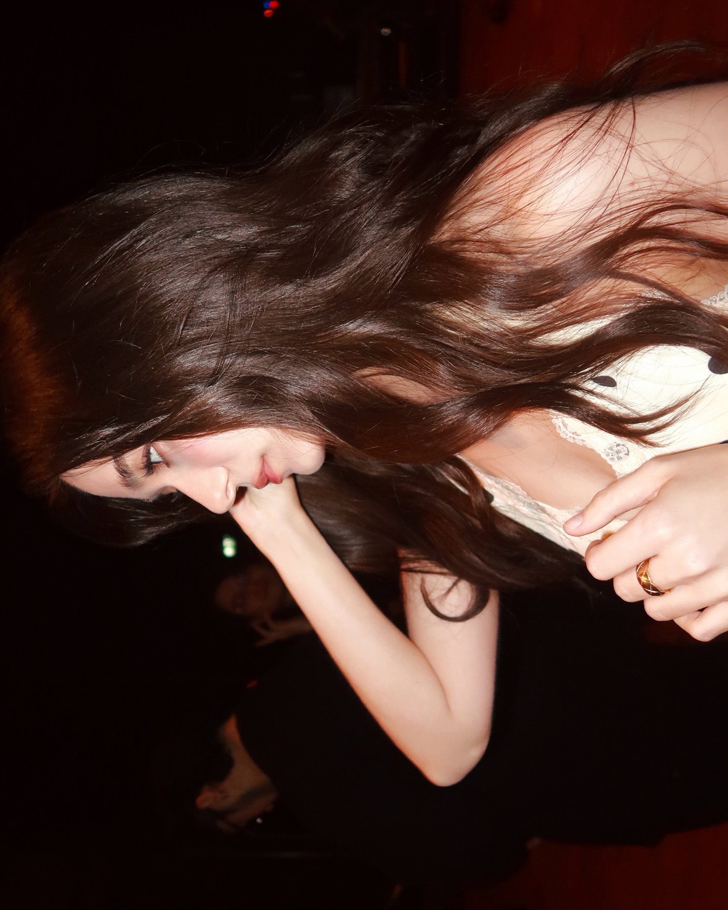 วี - วิโอเลต วอเทียร์