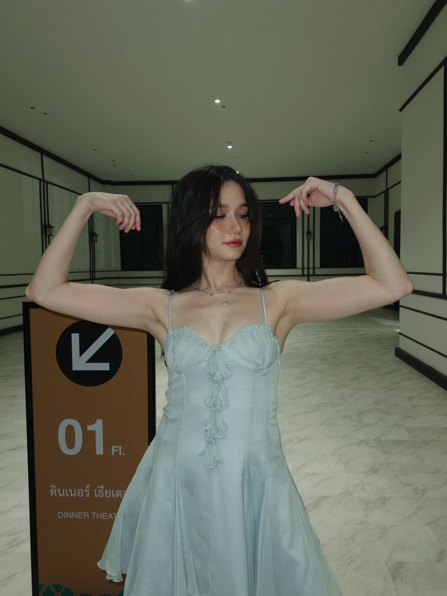 วี - วิโอเลต วอเทียร์