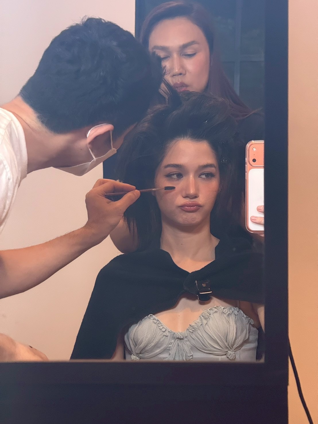 วี - วิโอเลต วอเทียร์