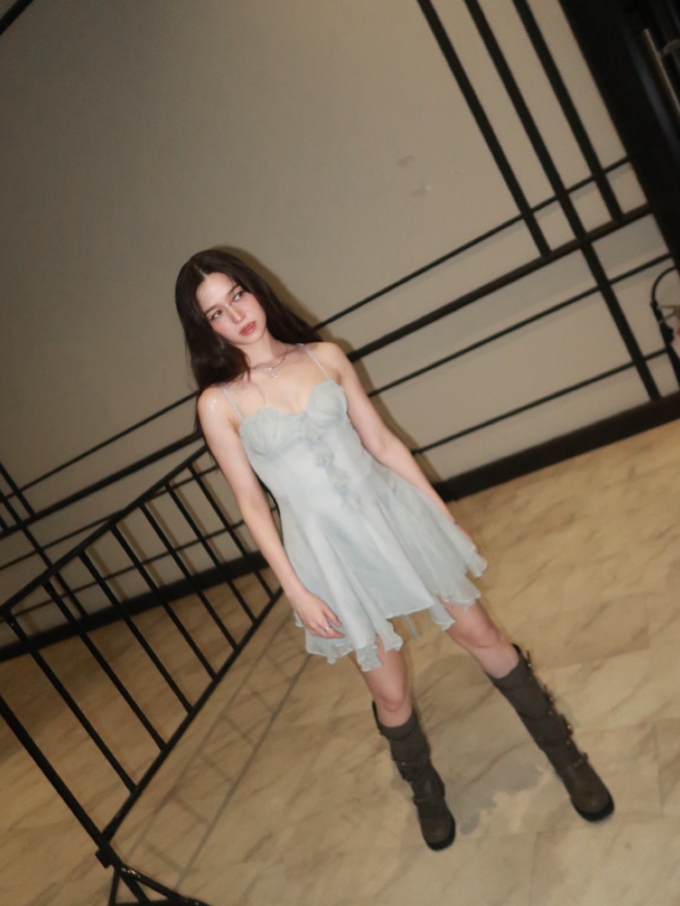 วี - วิโอเลต วอเทียร์