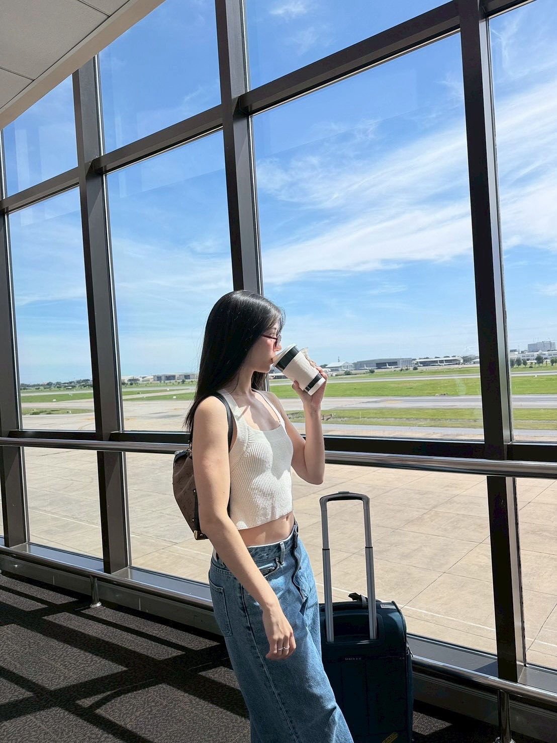 วี - วิโอเลต วอเทียร์