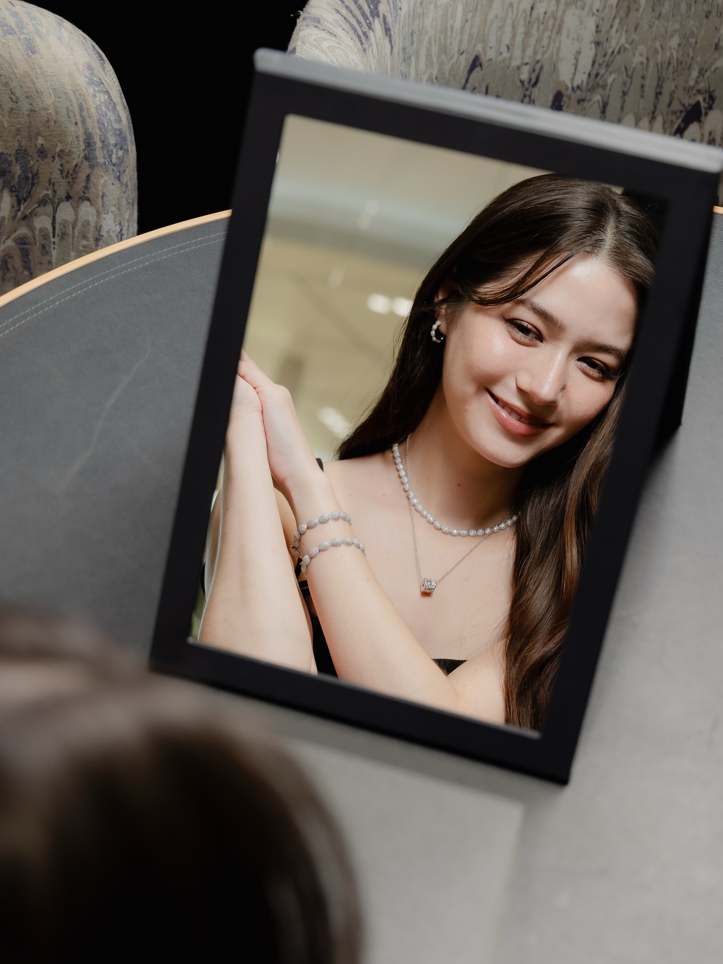 วี - วิโอเลต วอเทียร์