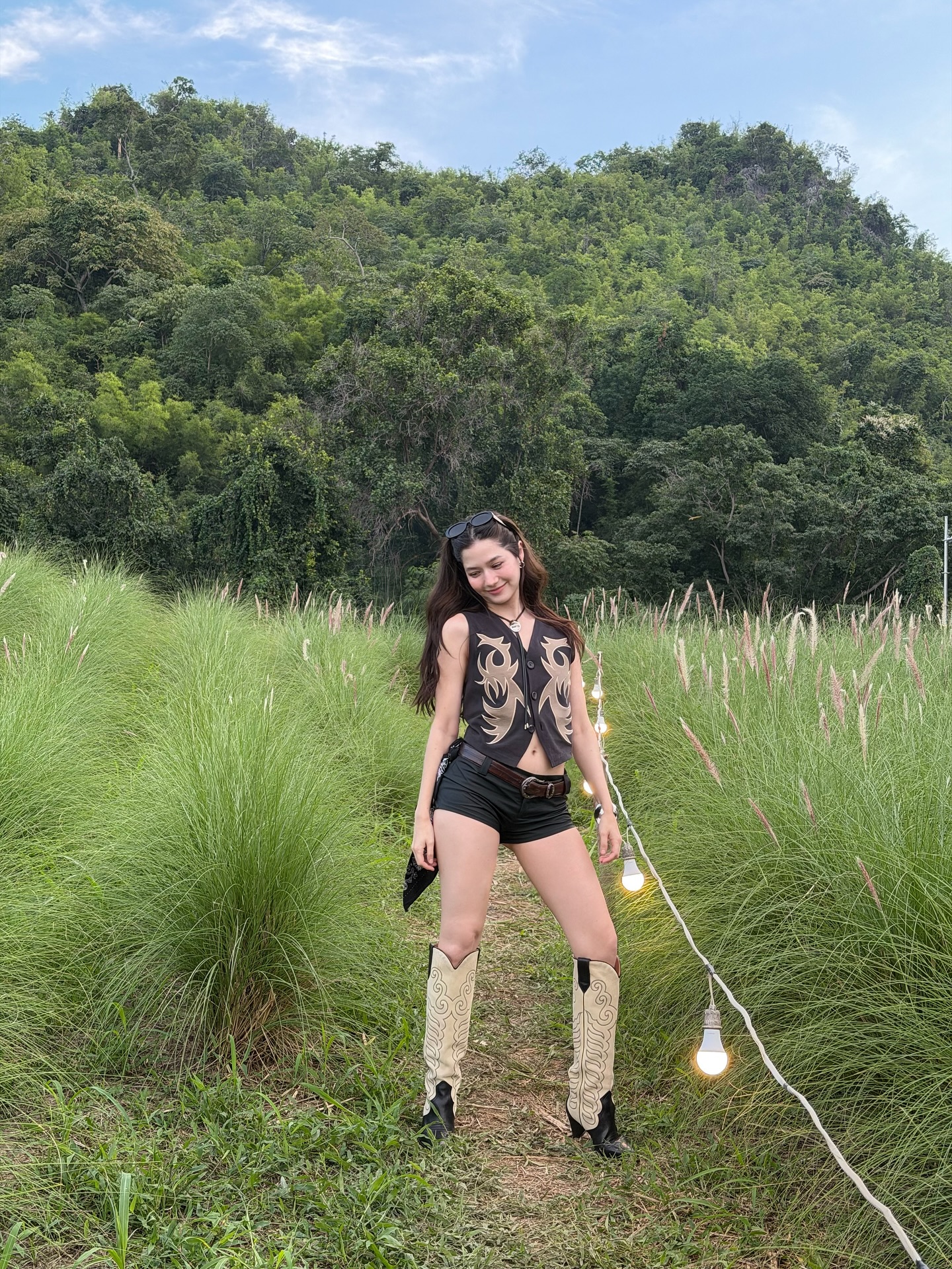 วี - วิโอเลต วอเทียร์