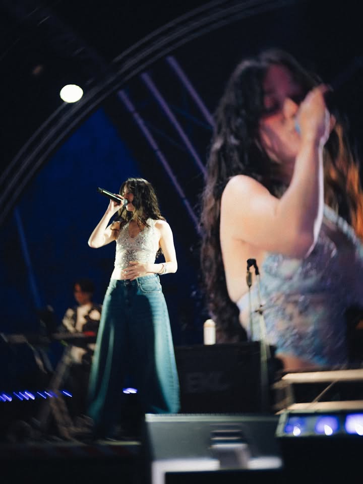 วี - วิโอเลต วอเทียร์