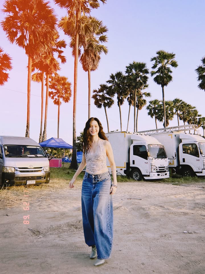 วี - วิโอเลต วอเทียร์