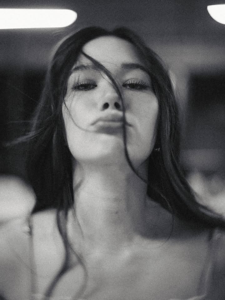 วี - วิโอเลต วอเทียร์