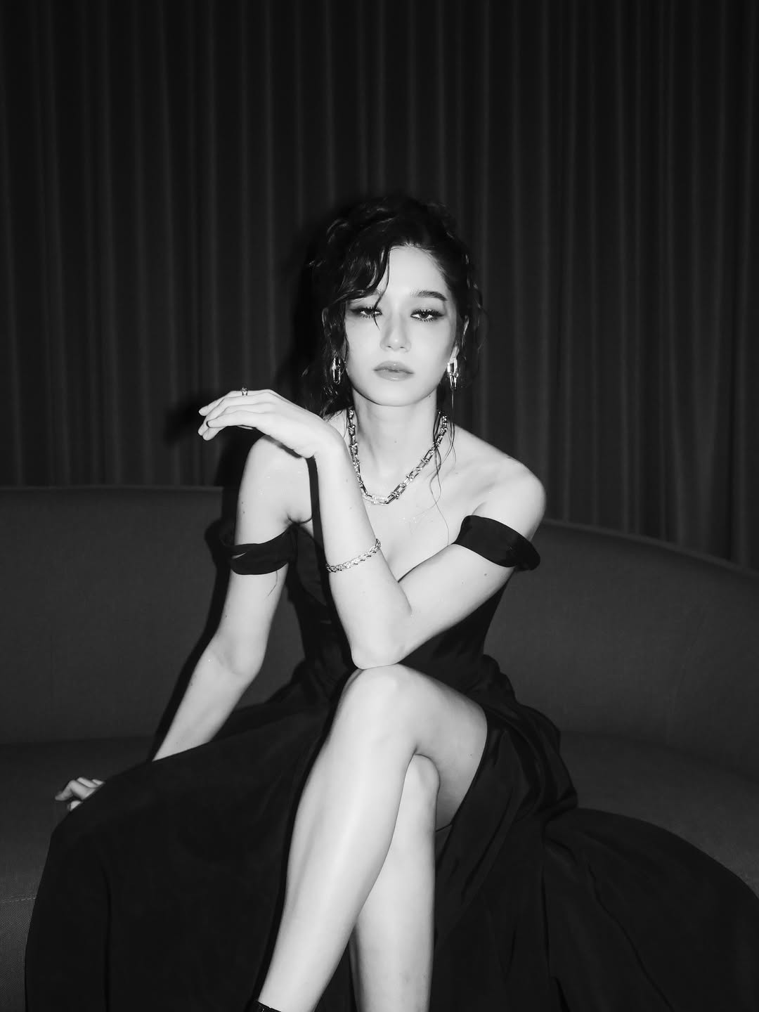 วี - วิโอเลต วอเทียร์