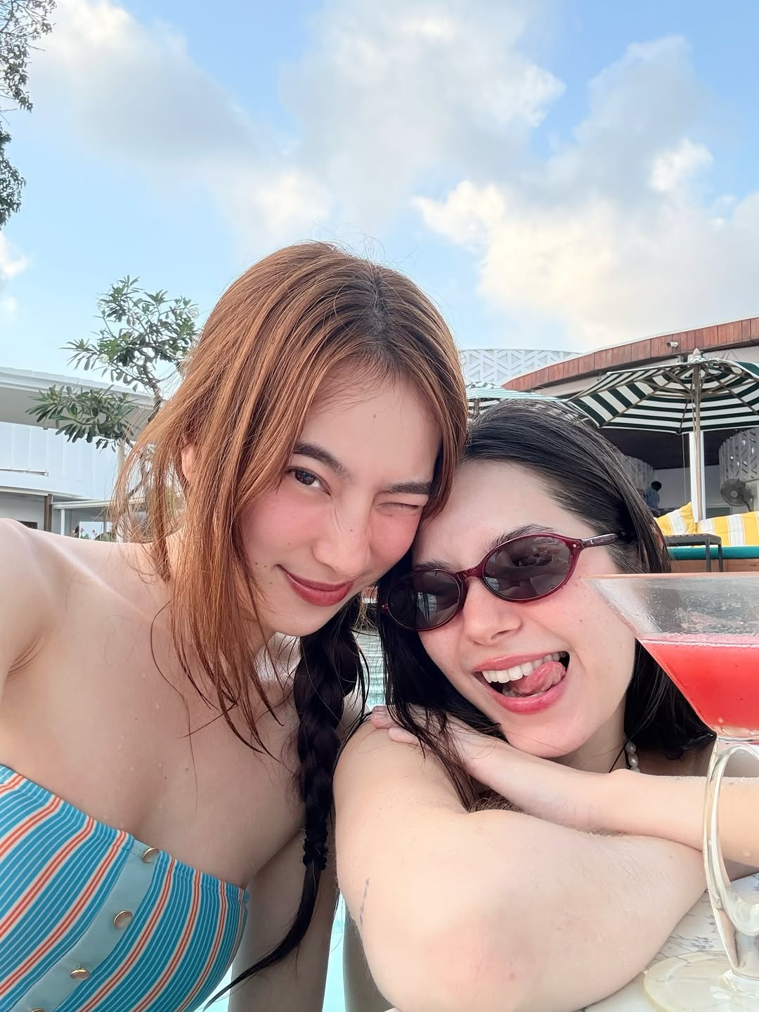 วี - วิโอเลต วอเทียร์