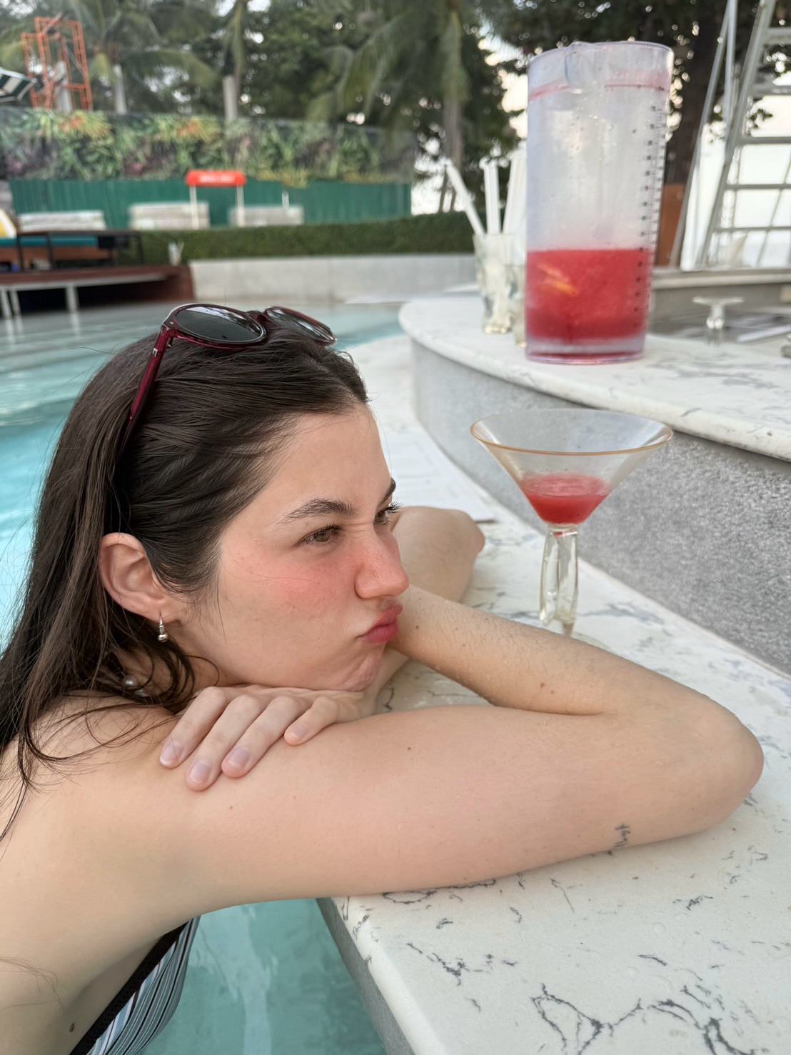 วี - วิโอเลต วอเทียร์