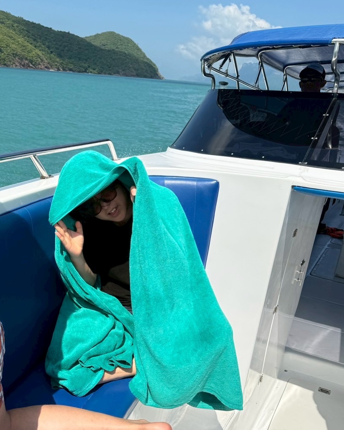 วี - วิโอเลต วอเทียร์