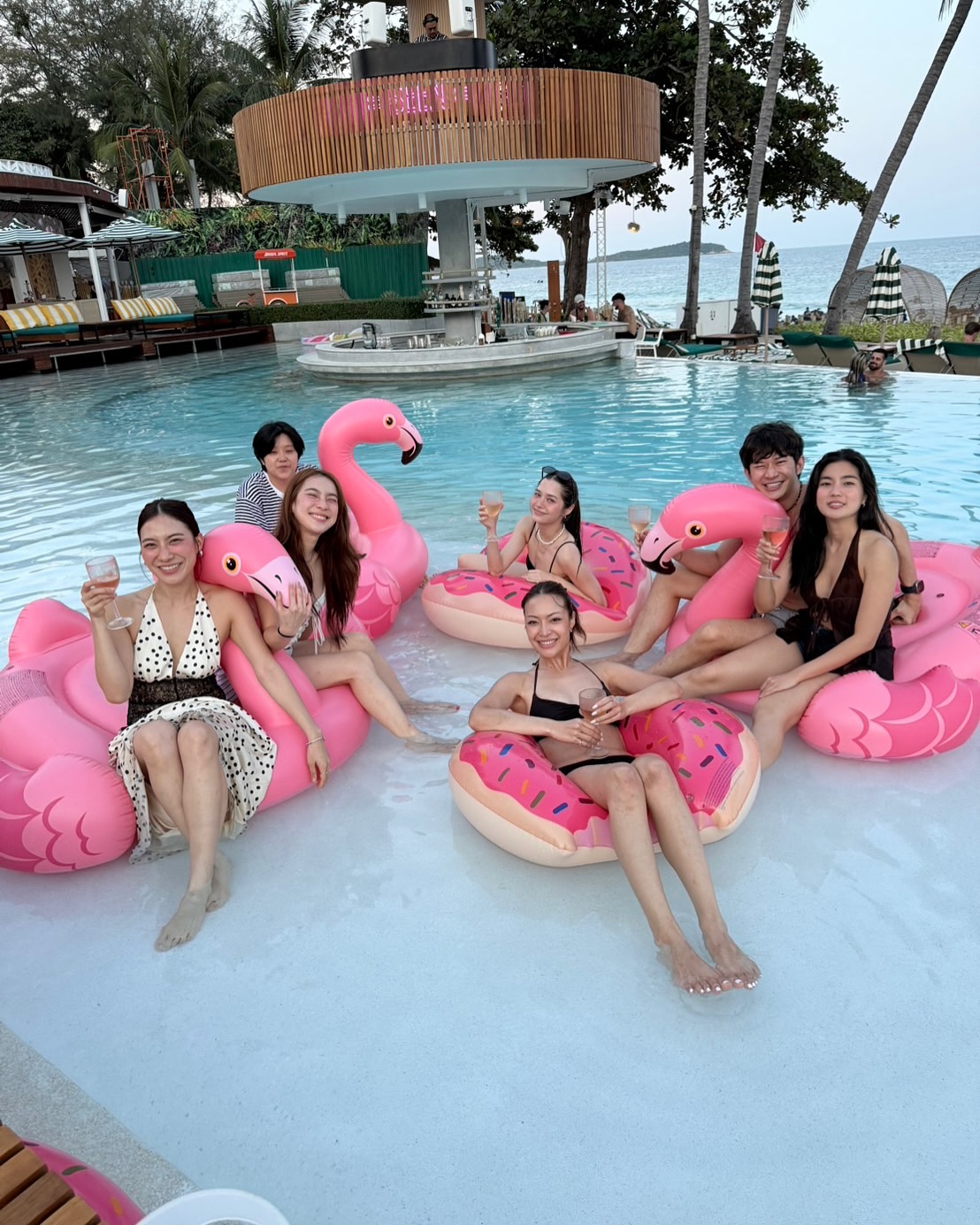 วี - วิโอเลต วอเทียร์