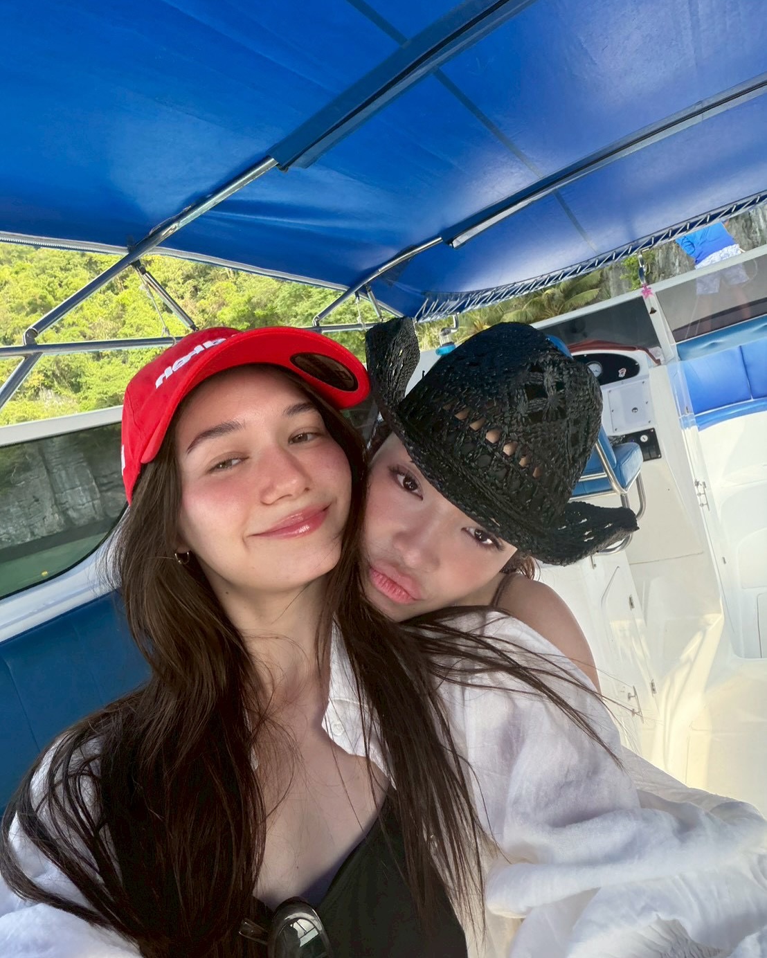 วี - วิโอเลต วอเทียร์