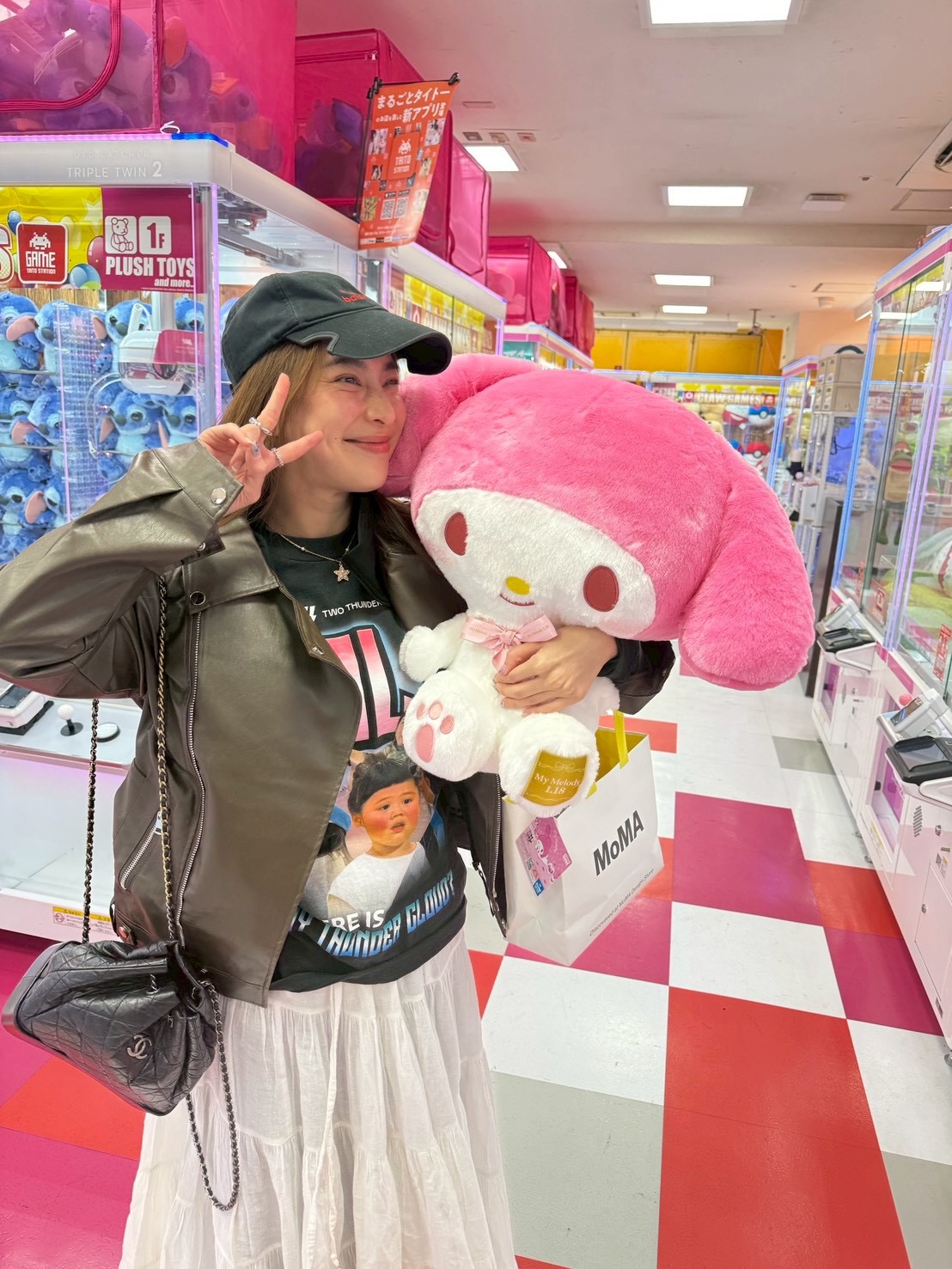 วี - วิโอเลต วอเทียร์