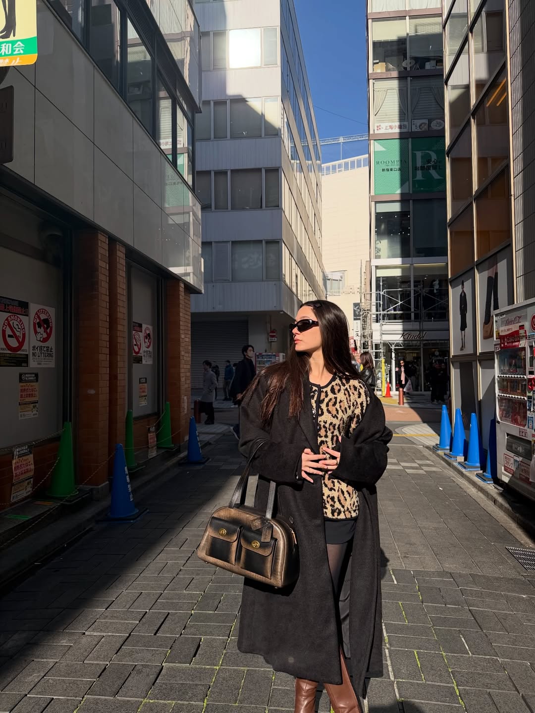 วี - วิโอเลต วอเทียร์