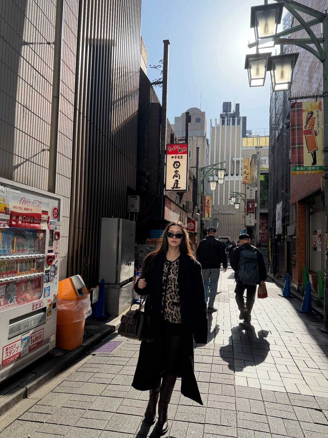 วี - วิโอเลต วอเทียร์