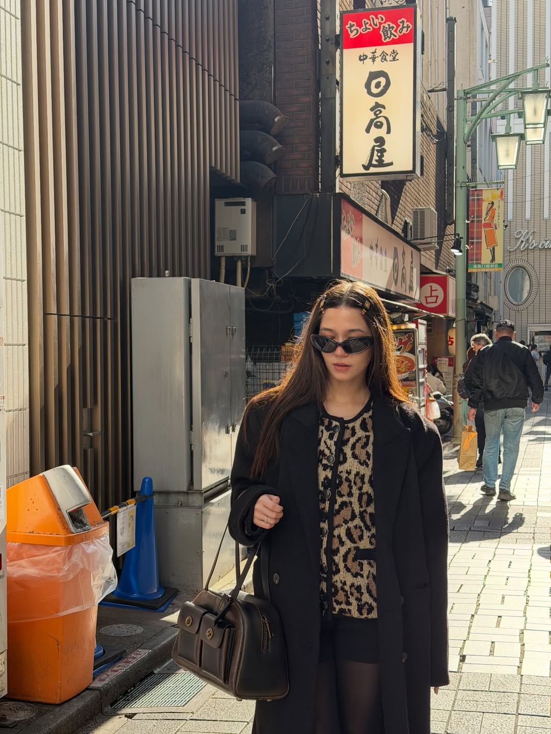 วี - วิโอเลต วอเทียร์