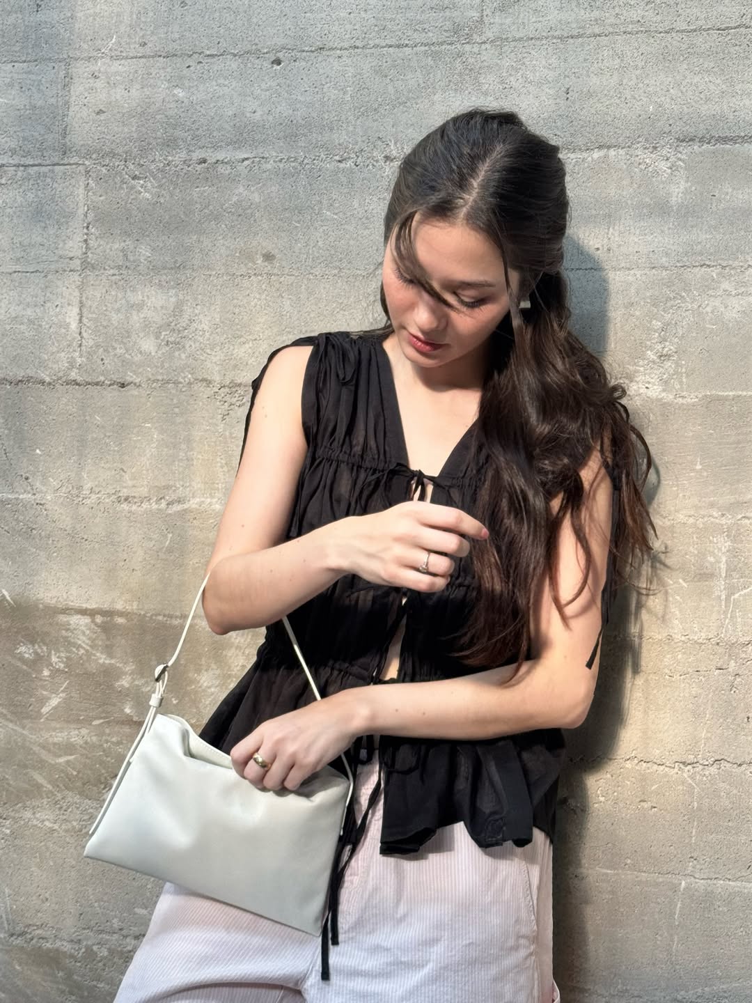 วี - วิโอเลต วอเทียร์