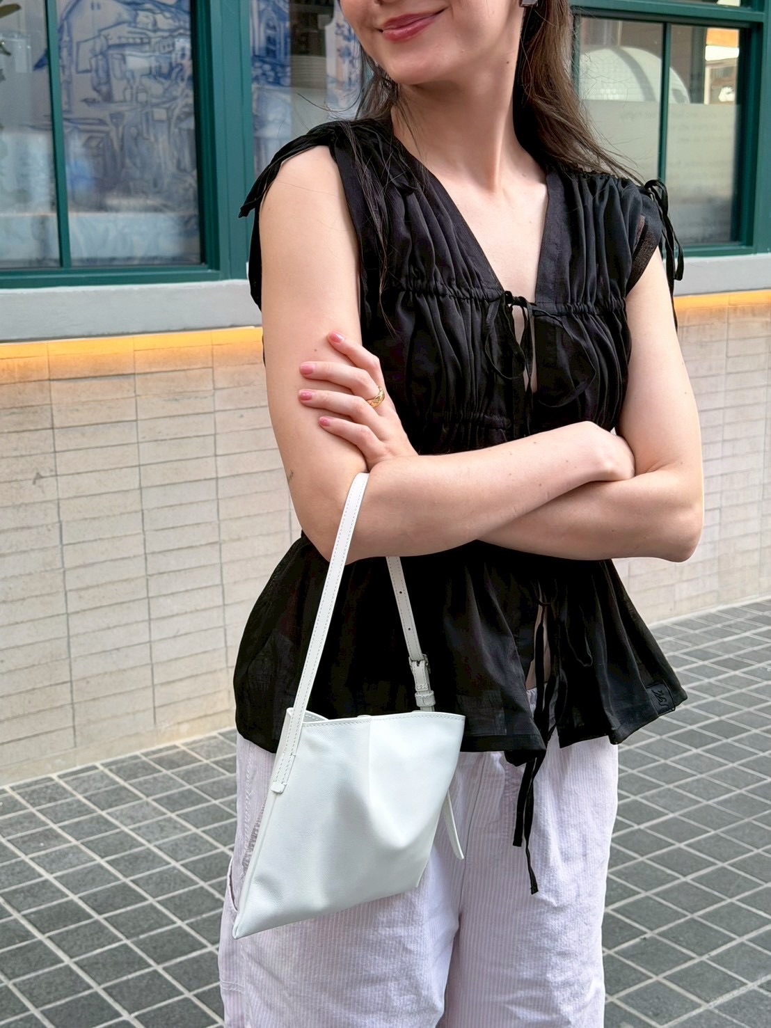 วี - วิโอเลต วอเทียร์