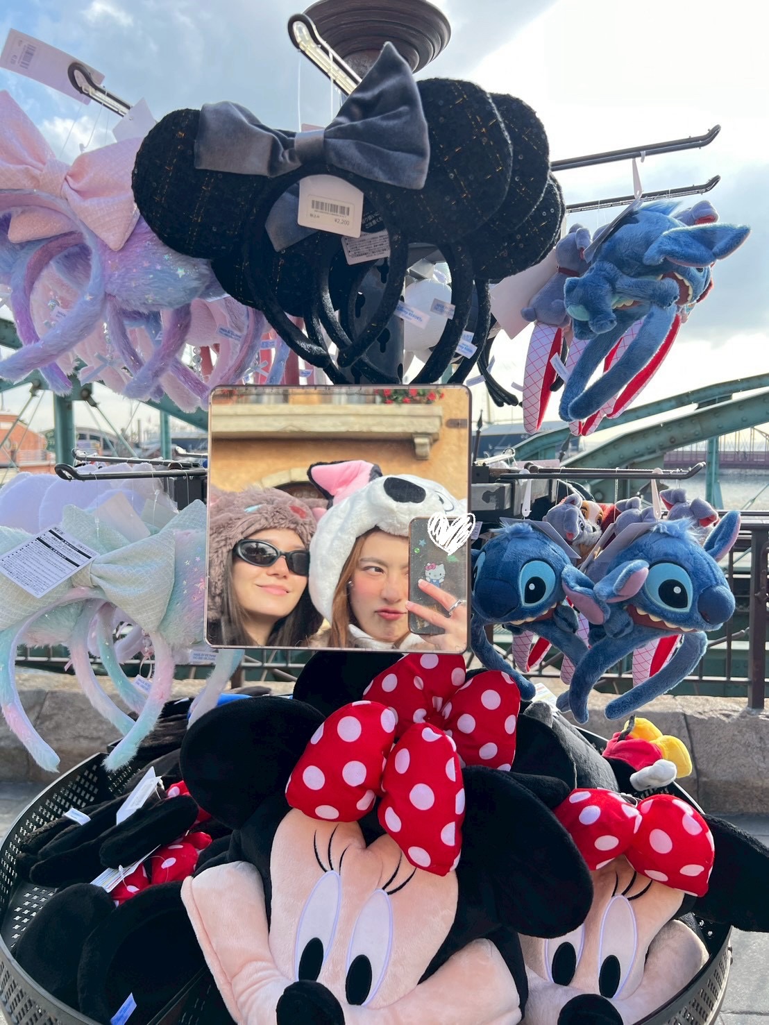 วี - วิโอเลต วอเทียร์