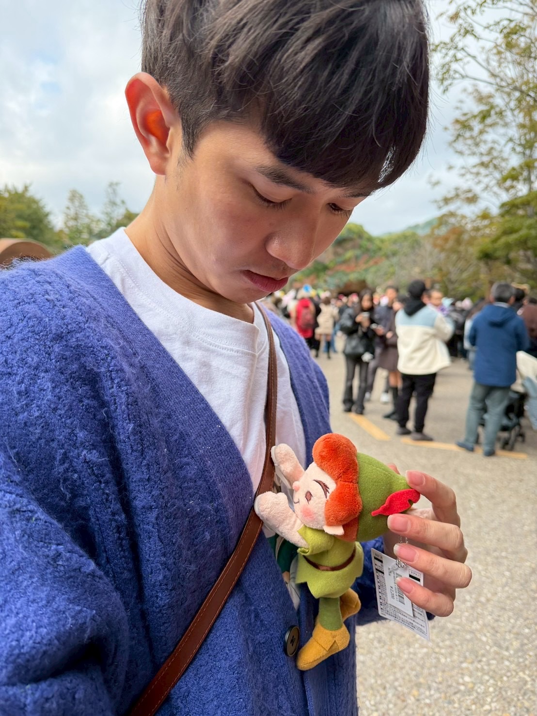 วี - วิโอเลต วอเทียร์