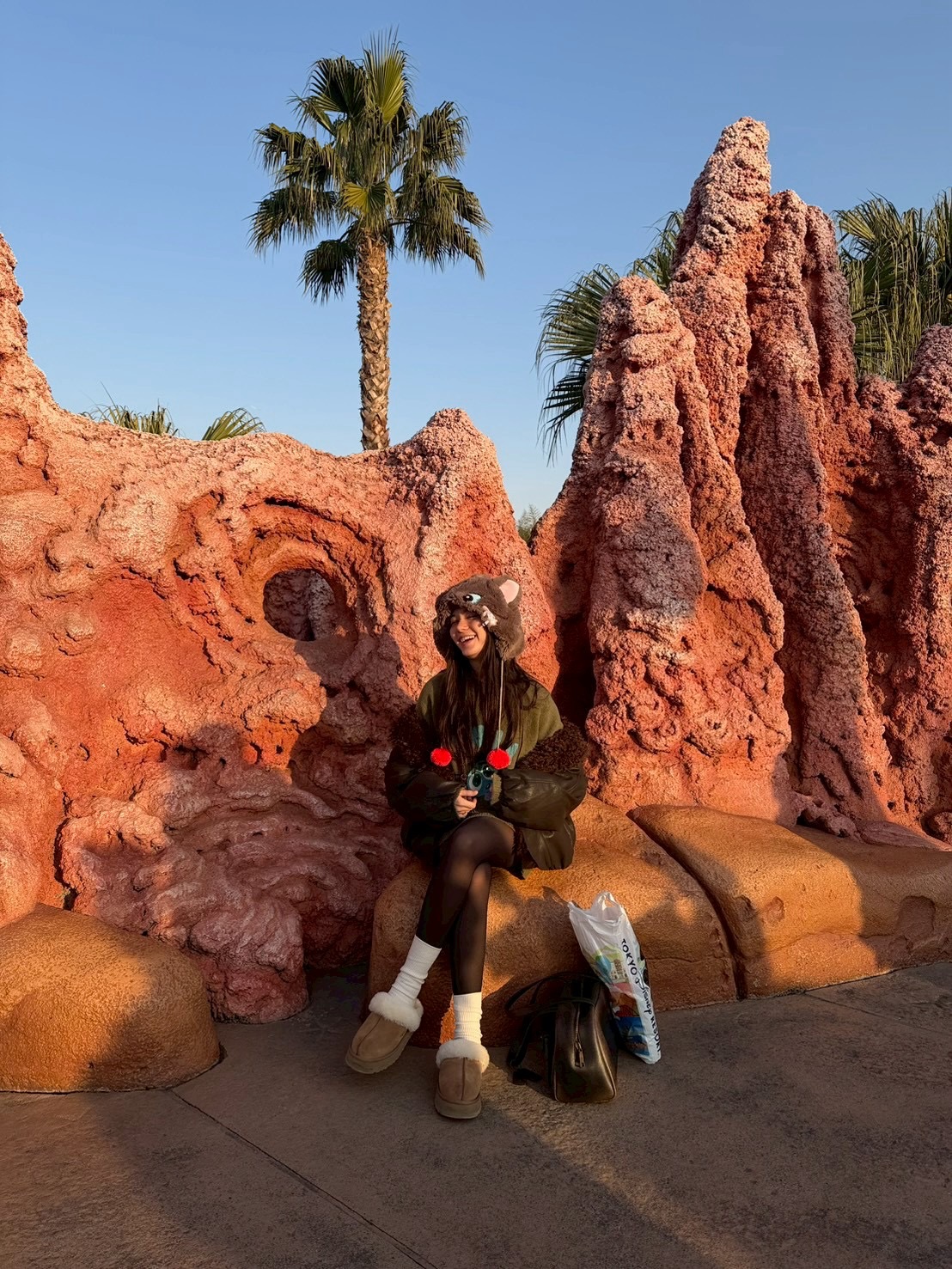 วี - วิโอเลต วอเทียร์