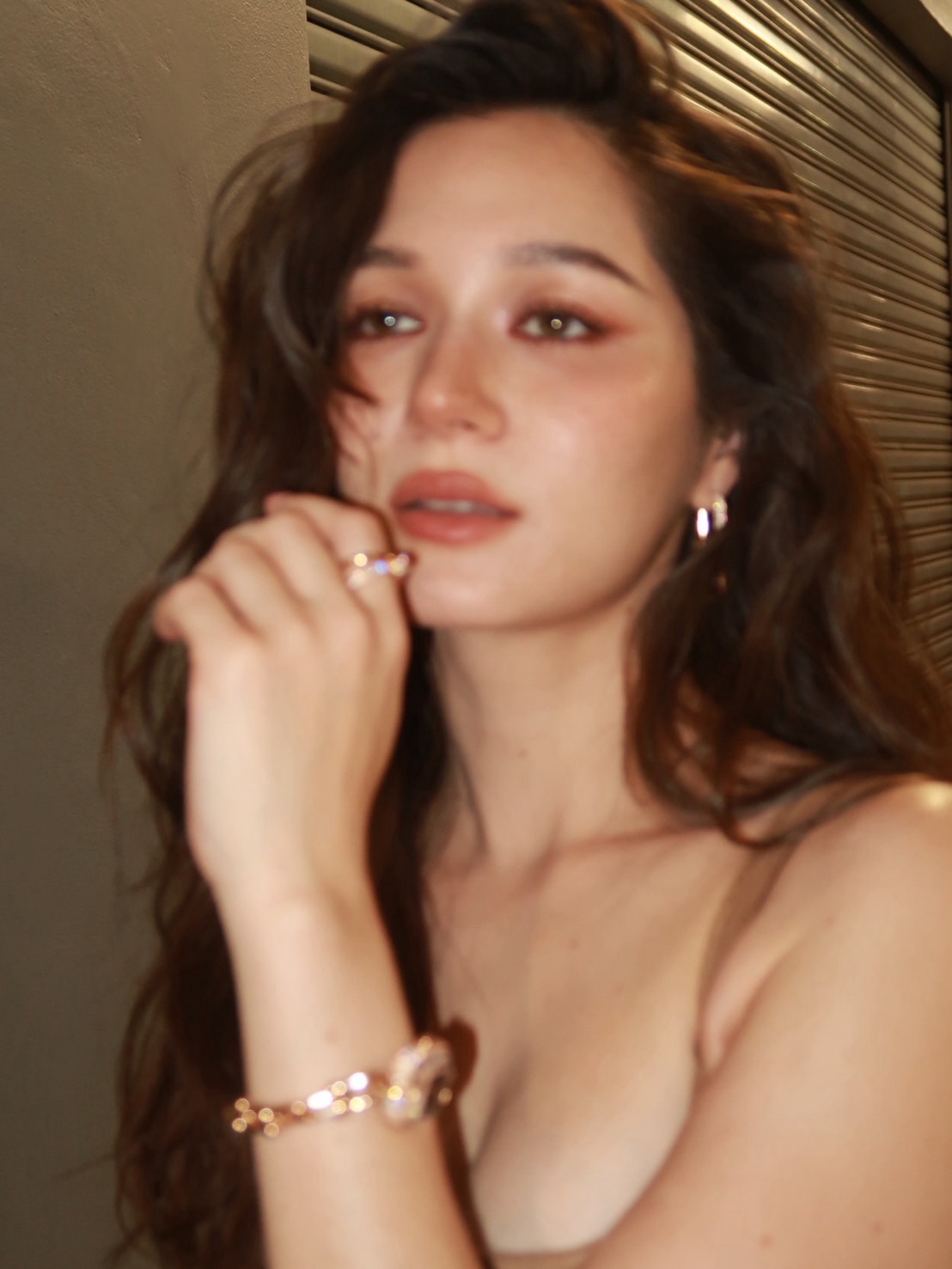 วี - วิโอเลต วอเทียร์