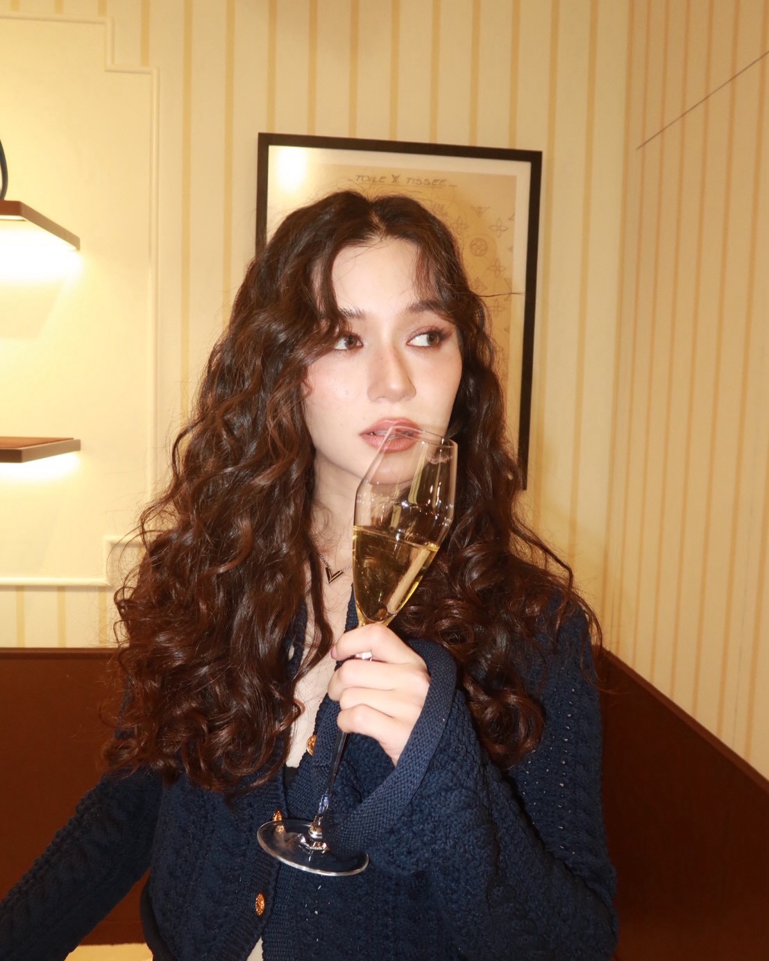 วี - วิโอเลต วอเทียร์