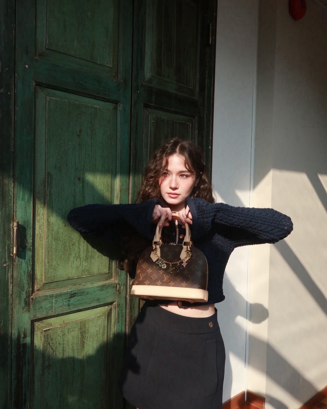 วี - วิโอเลต วอเทียร์