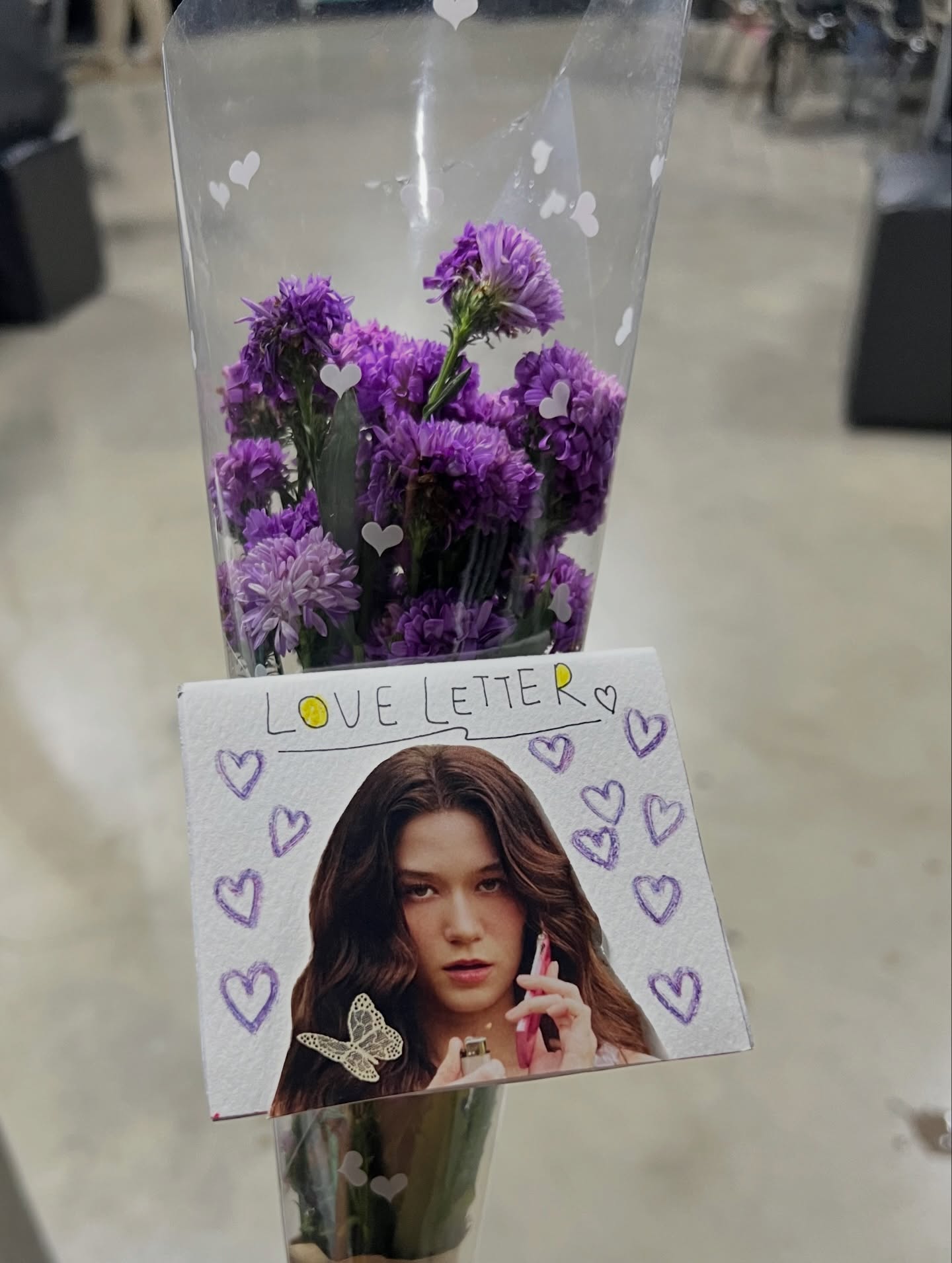 วี - วิโอเลต วอเทียร์