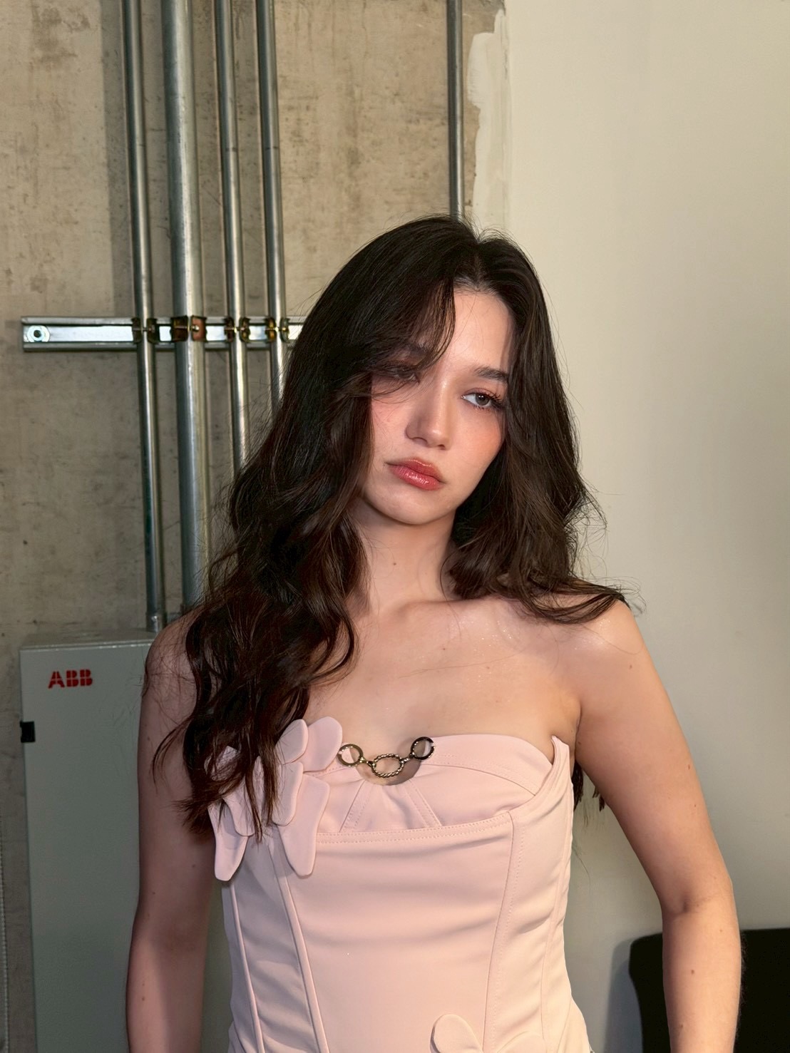 วี - วิโอเลต วอเทียร์