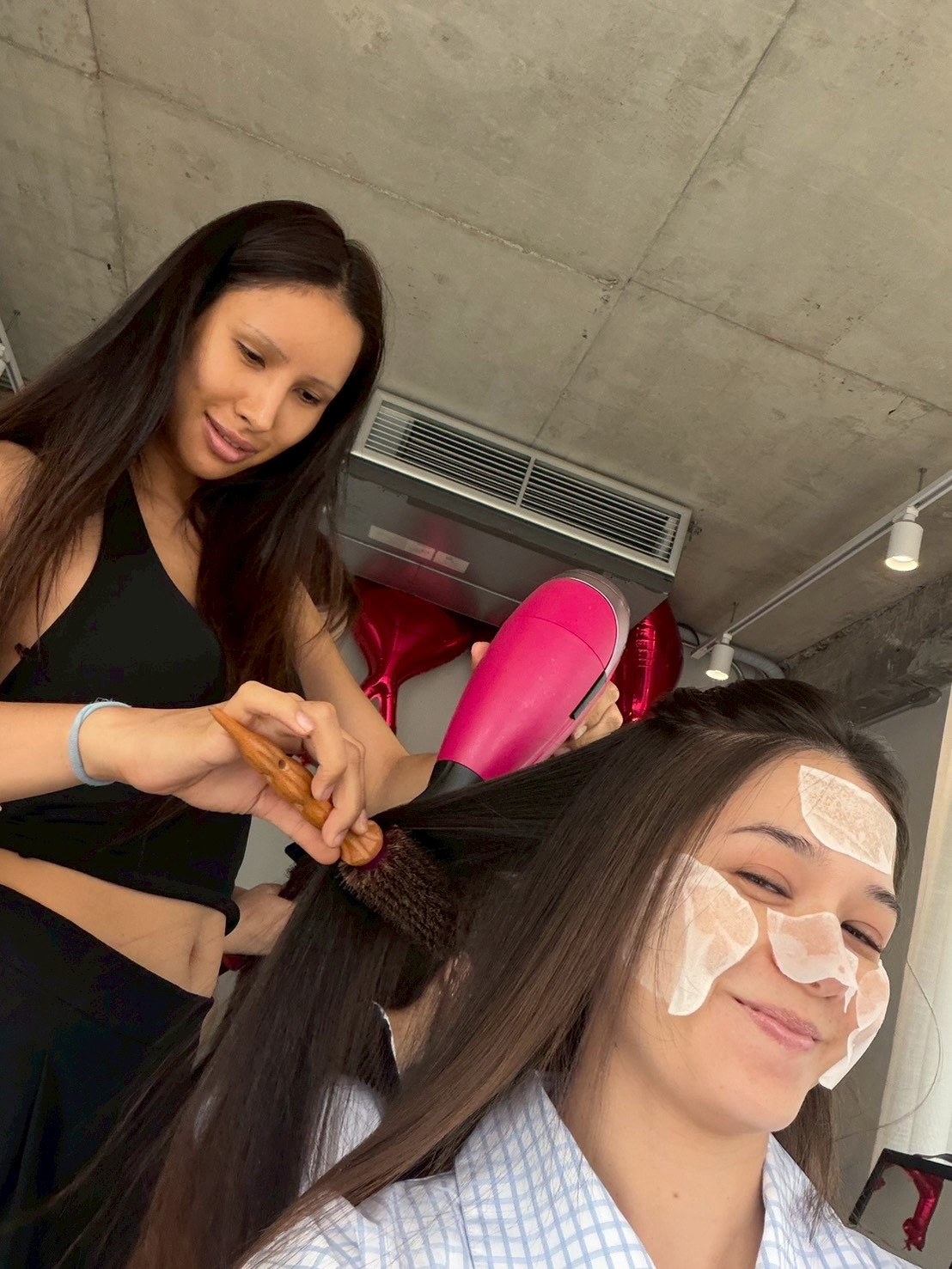 วี - วิโอเลต วอเทียร์