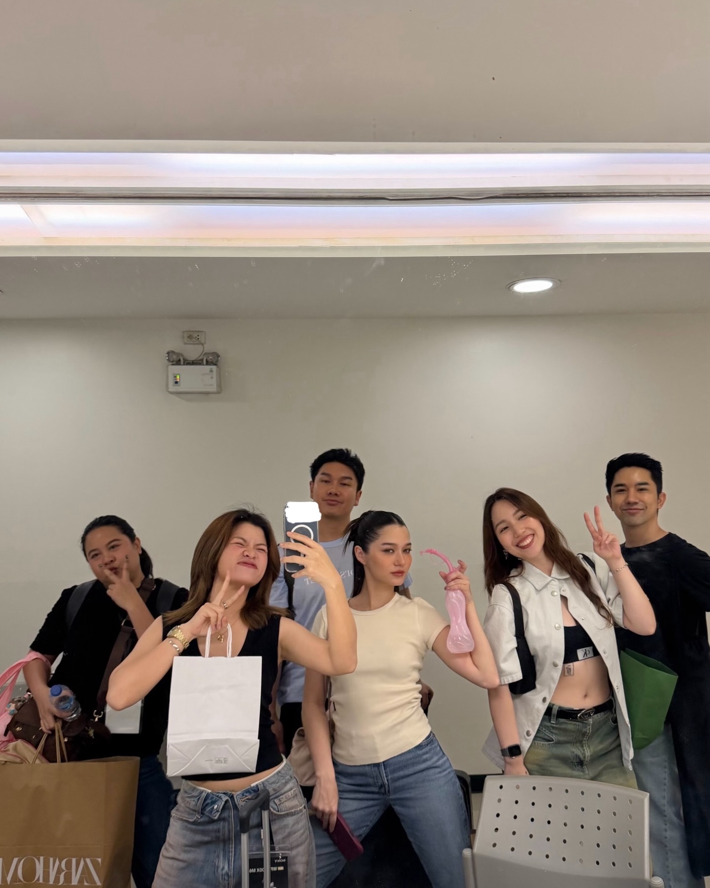 วี - วิโอเลต วอเทียร์