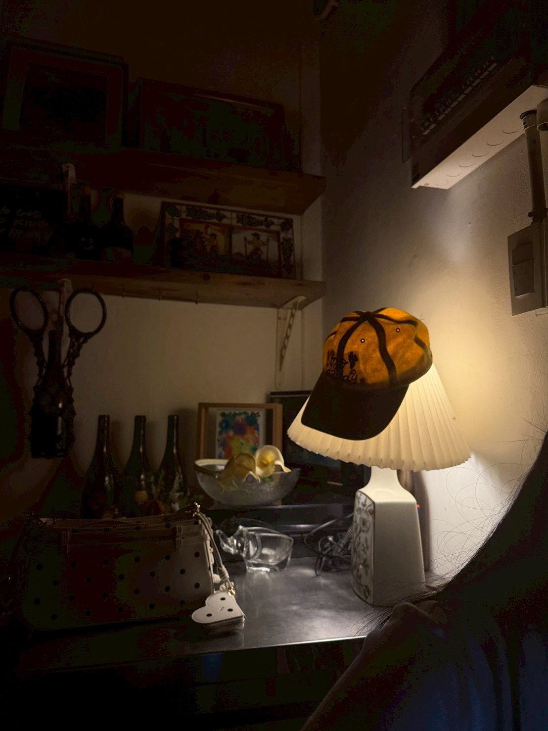 วี - วิโอเลต วอเทียร์