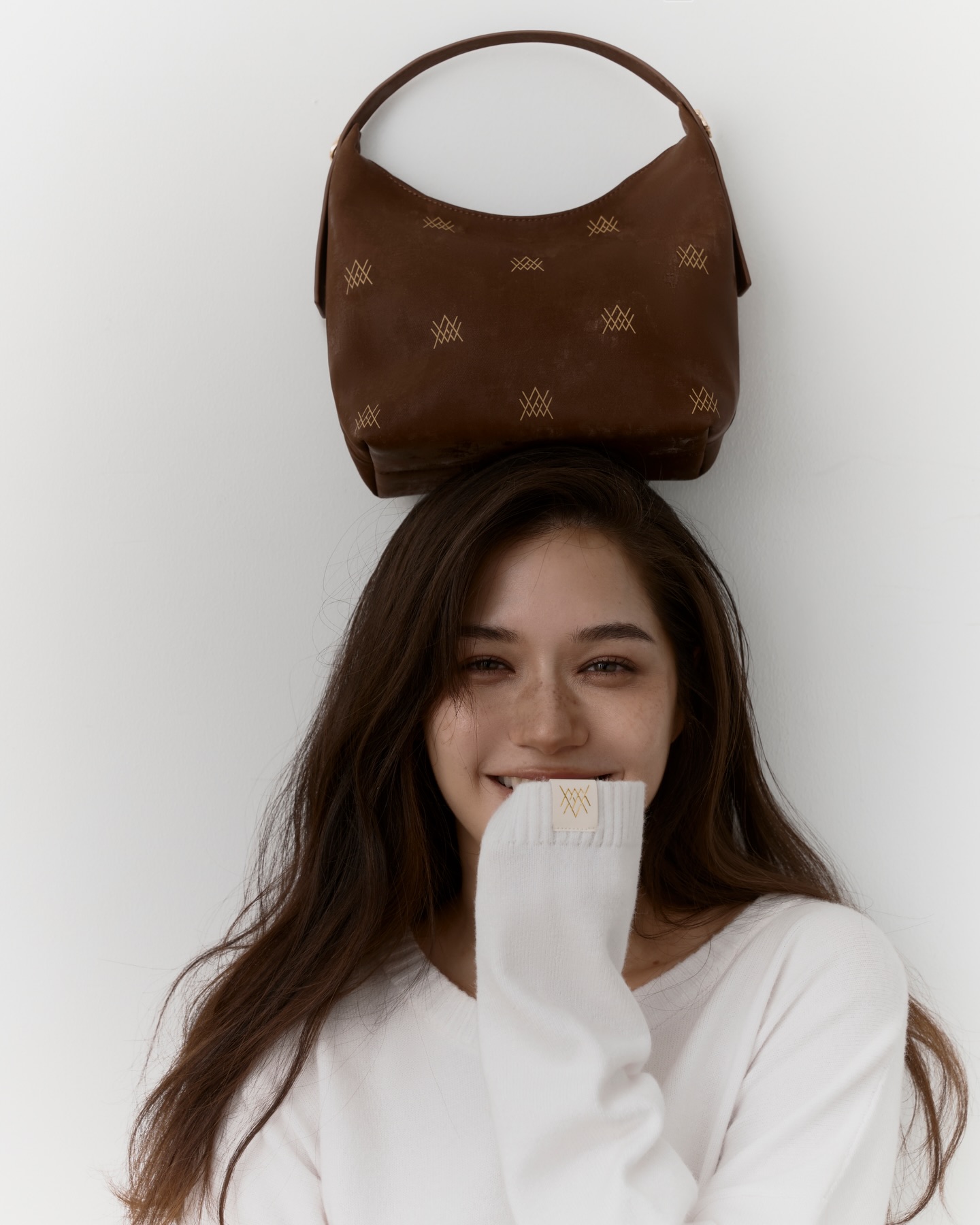 วี - วิโอเลต วอเทียร์