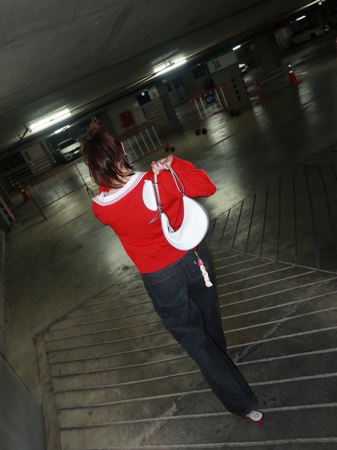 วี - วิโอเลต วอเทียร์