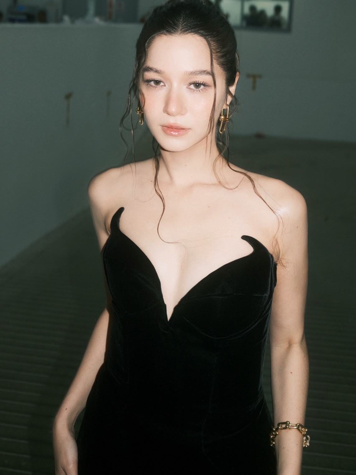 วี - วิโอเลต วอเทียร์