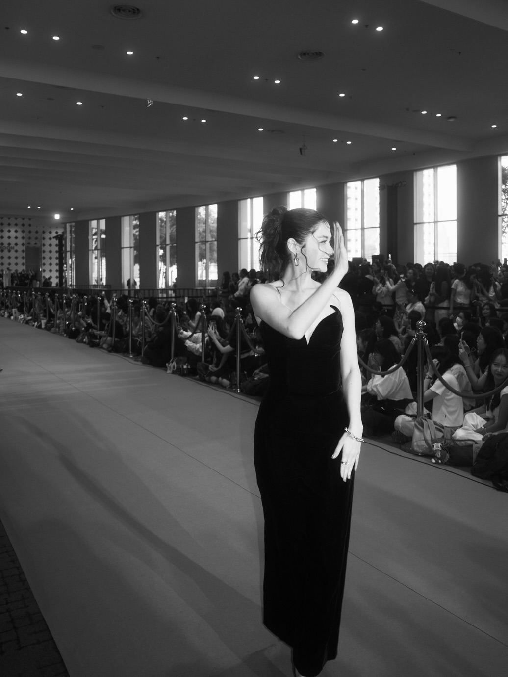 วี - วิโอเลต วอเทียร์