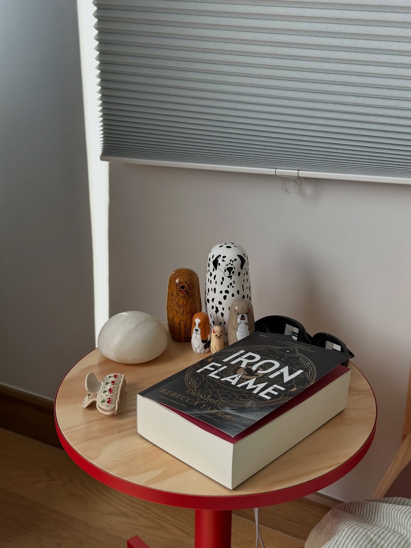 วี - วิโอเลต วอเทียร์