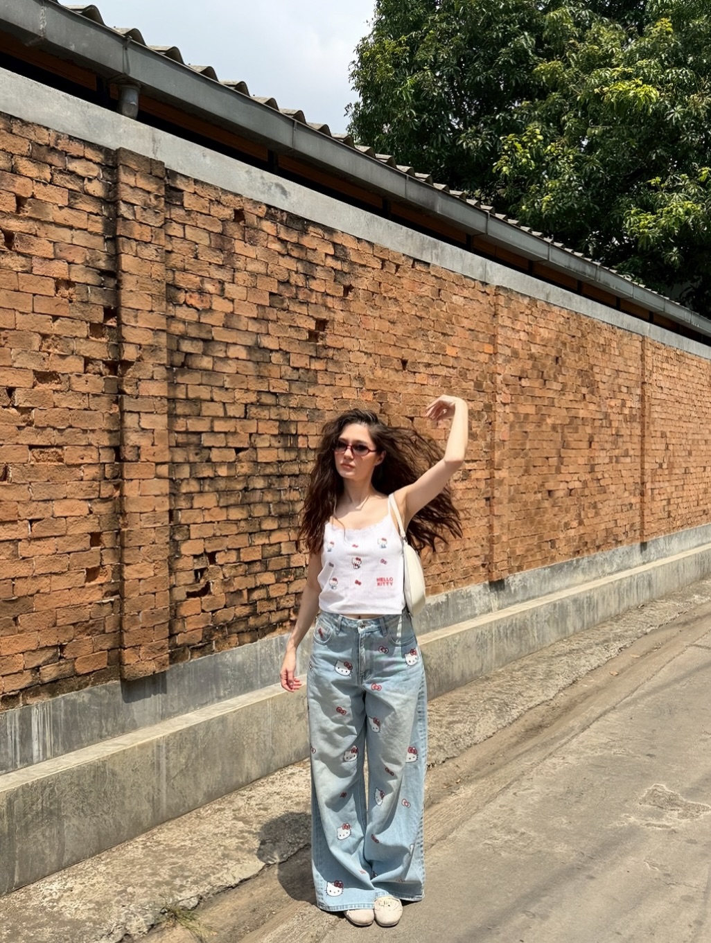 วี - วิโอเลต วอเทียร์