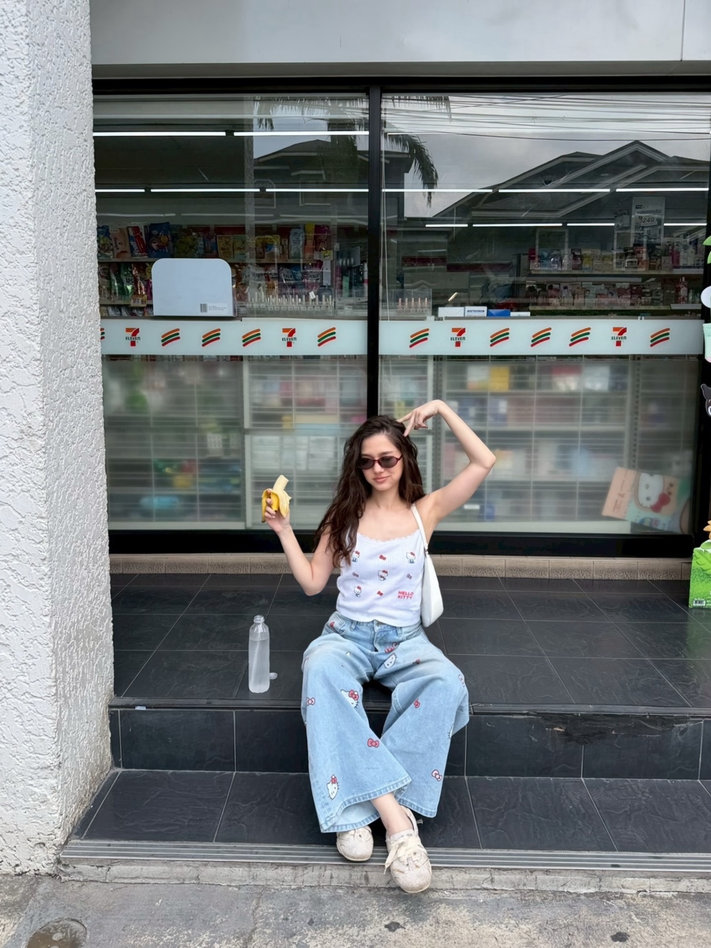 วี - วิโอเลต วอเทียร์