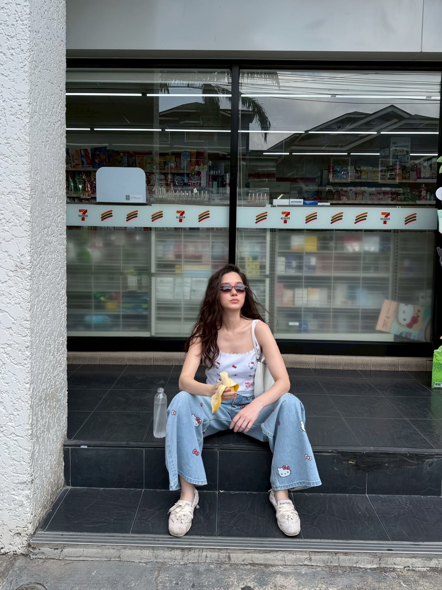 วี - วิโอเลต วอเทียร์