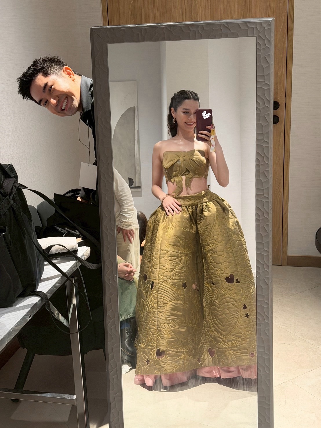 วี - วิโอเลต วอเทียร์