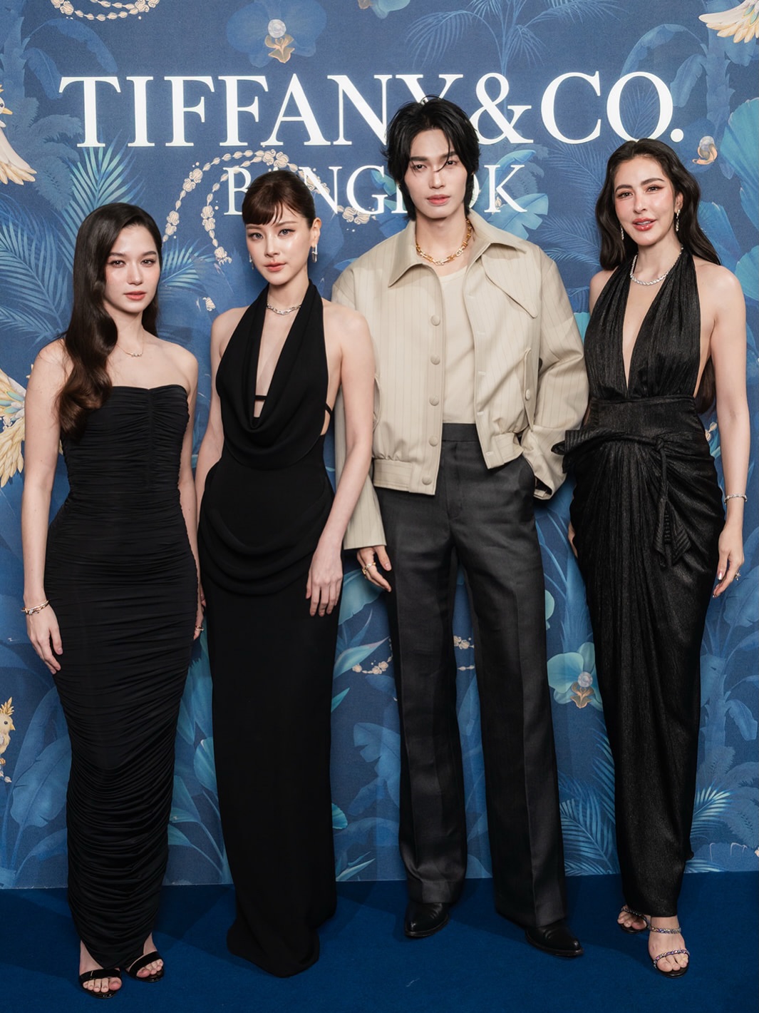 วี - วิโอเลต วอเทียร์