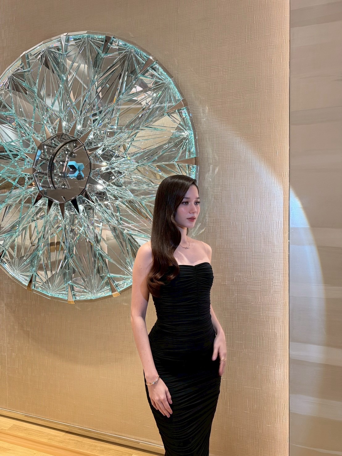 วี - วิโอเลต วอเทียร์